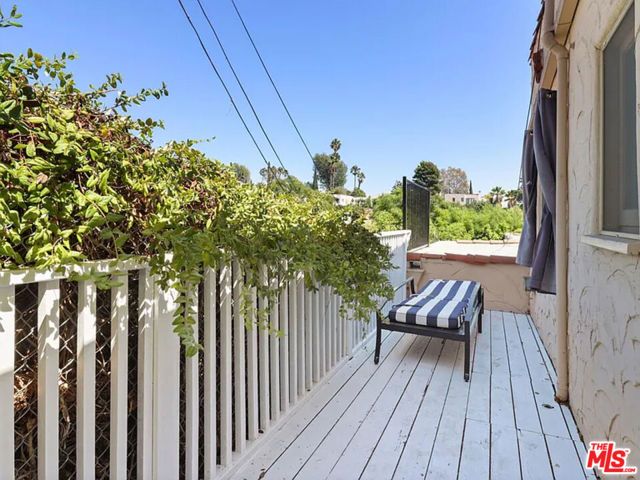 924 Maltman Avenue, Los Angeles, CA 90026