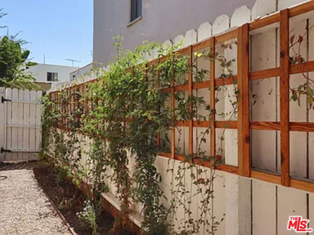 924 Maltman Avenue, Los Angeles, CA 90026