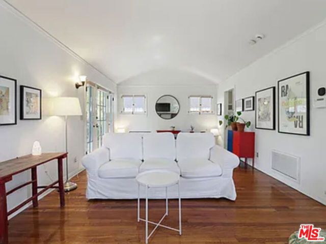 924 Maltman Avenue, Los Angeles, CA 90026