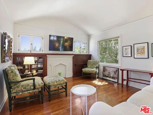 924 Maltman Avenue, Los Angeles, CA 90026