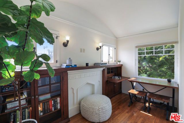 924 Maltman Avenue, Los Angeles, CA 90026