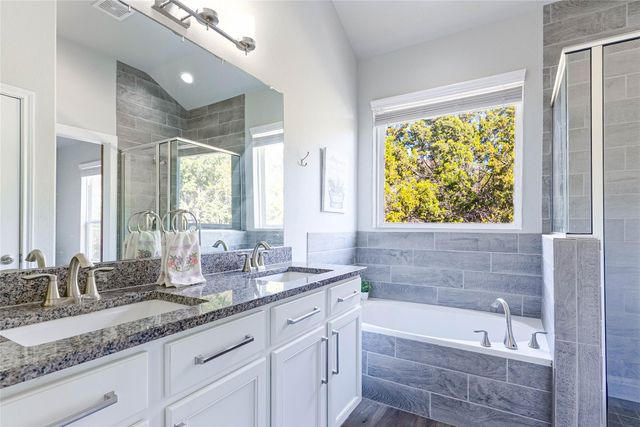 3204 Burnside CIR, Lago Vista, TX 78645