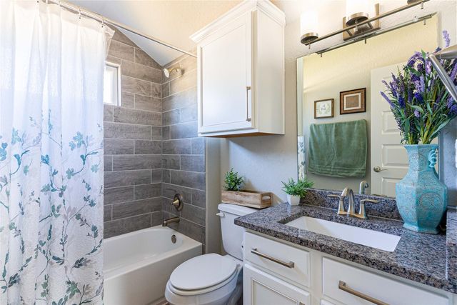 3204 Burnside CIR, Lago Vista, TX 78645