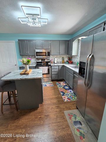 200 Greenleaf Dr, Elizabethtown, KY 42701