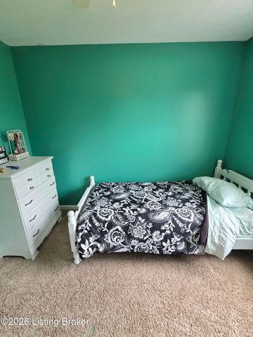 200 Greenleaf Dr, Elizabethtown, KY 42701