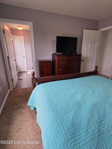 200 Greenleaf Dr, Elizabethtown, KY 42701