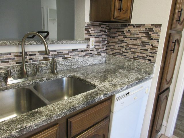 917 Turtle Cove 138, Irving, TX 75060