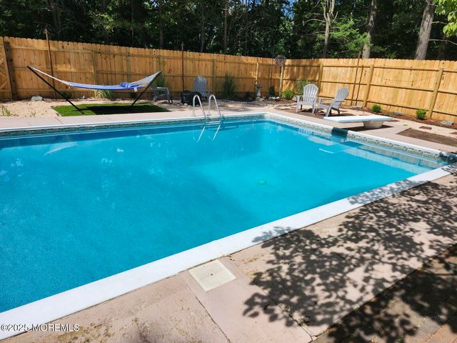 119 Sandspring Drive, Eatontown, NJ 07724
