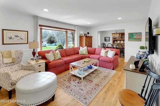 119 Sandspring Drive, Eatontown, NJ 07724