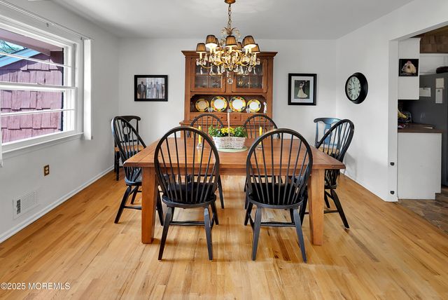 119 Sandspring Drive, Eatontown, NJ 07724