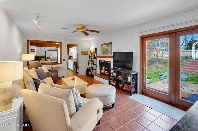 119 Sandspring Drive, Eatontown, NJ 07724