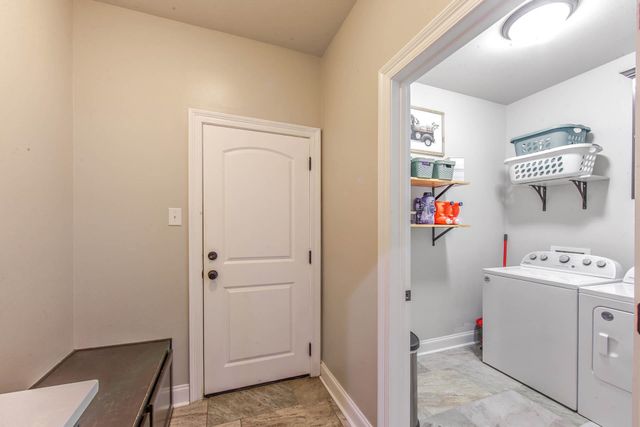 317 Highland Oaks Ave, Gray, LA 70359