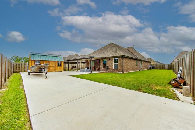 317 Highland Oaks Ave, Gray, LA 70359