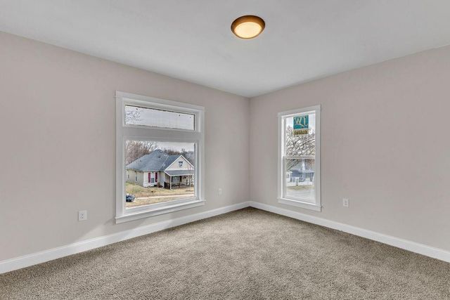 2816 Lafayette Street, St Joseph, MO 64507