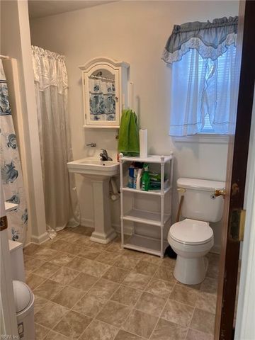 605 Jefferson ST, Suffolk, VA 23434