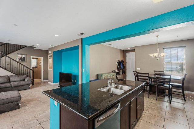 7374 E Giavanna Avenue, Fresno, CA 93737