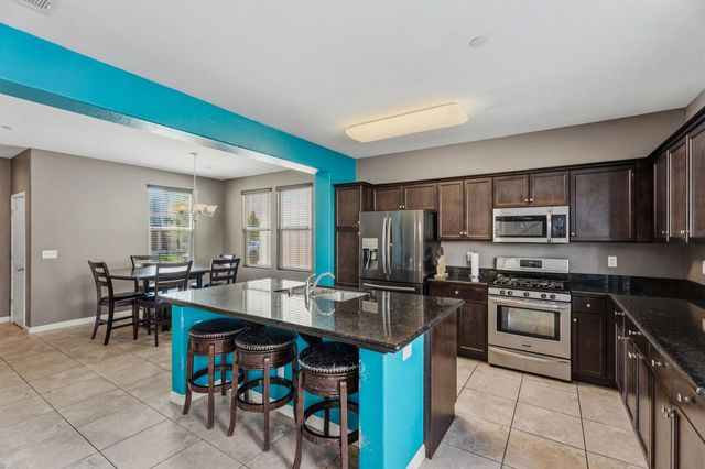 7374 E Giavanna Avenue, Fresno, CA 93737