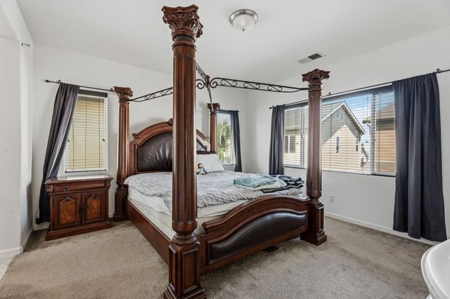 7374 E Giavanna Avenue, Fresno, CA 93737