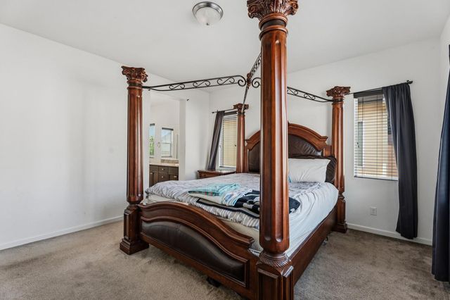 7374 E Giavanna Avenue, Fresno, CA 93737