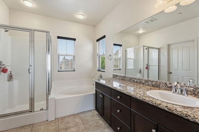 7374 E Giavanna Avenue, Fresno, CA 93737