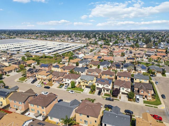 7374 E Giavanna Avenue, Fresno, CA 93737
