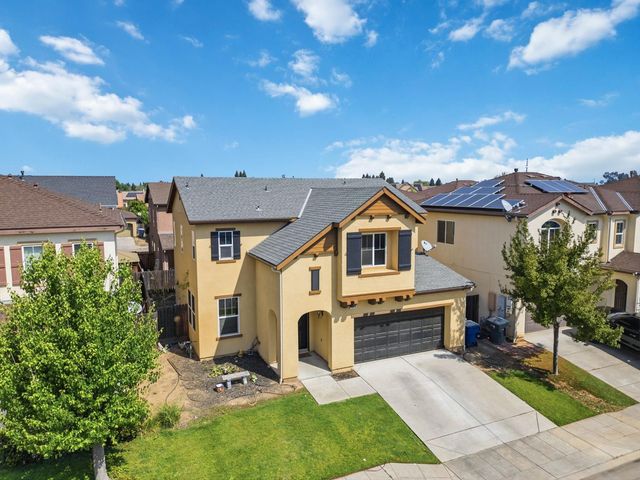 7374 E Giavanna Avenue, Fresno, CA 93737