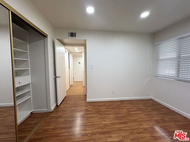 433 S Manhattan Place 112, Los Angeles, CA 90020