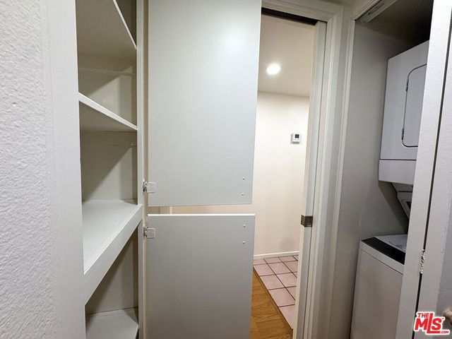 433 S Manhattan Place 112, Los Angeles, CA 90020