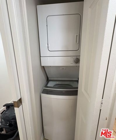 433 S Manhattan Place 112, Los Angeles, CA 90020