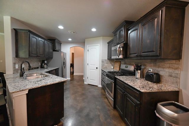 204 N Boardwalk Street, Stillwater, OK 74075