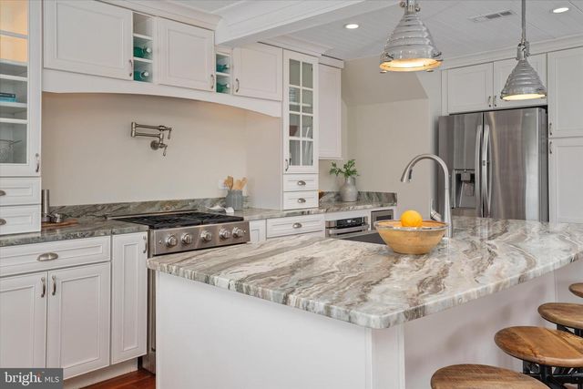 306 RIVERSIDE DR, Pasadena, MD 21122