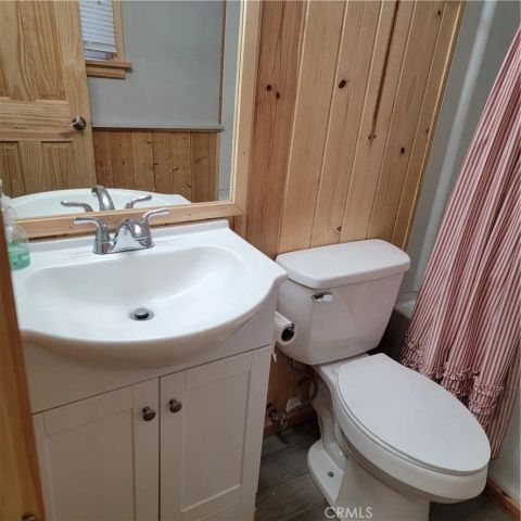 221 Imperial, Sugarloaf, CA 92386