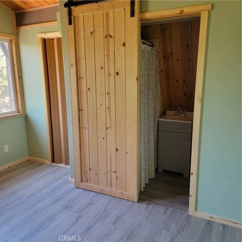 221 Imperial, Sugarloaf, CA 92386