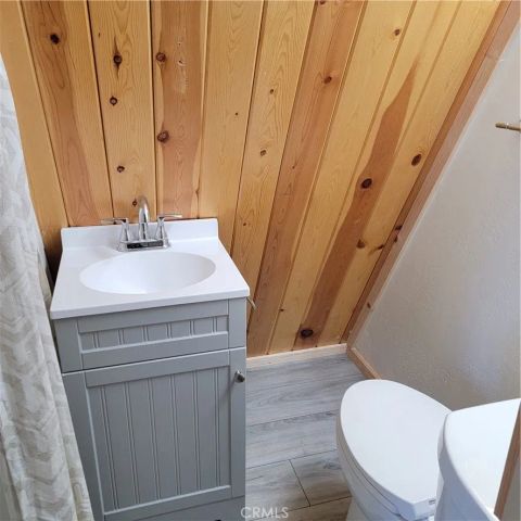 221 Imperial, Sugarloaf, CA 92386