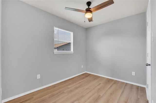 7003 Schlitz Lane B, Hitchcock, TX 77563
