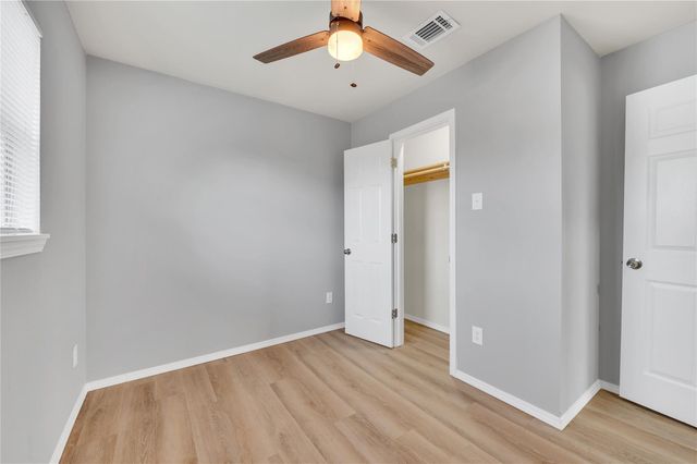 7003 Schlitz Lane B, Hitchcock, TX 77563