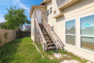 7003 Schlitz Lane B, Hitchcock, TX 77563