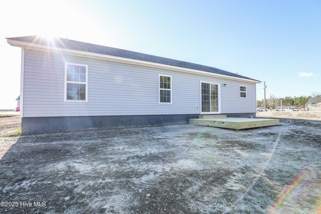 126 Buckskin Drive, Pollocksville, NC 28573