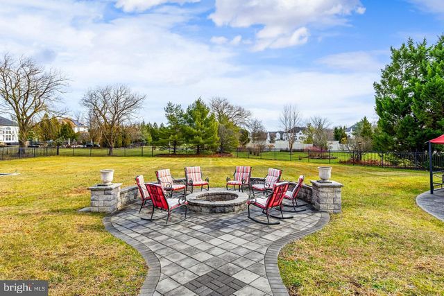 10 MORNING GLORY CIR, Mullica Hill, NJ 08062