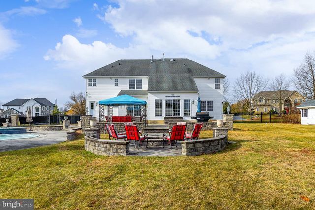 10 MORNING GLORY CIR, Mullica Hill, NJ 08062