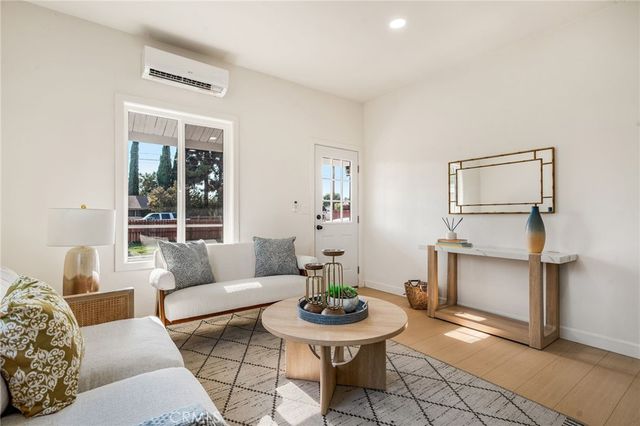 10803 Larch, Bloomington, CA 92316