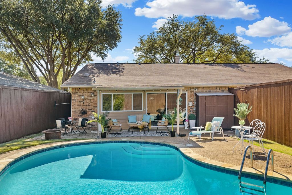 5041 Avery Lane, The Colony, TX 75056