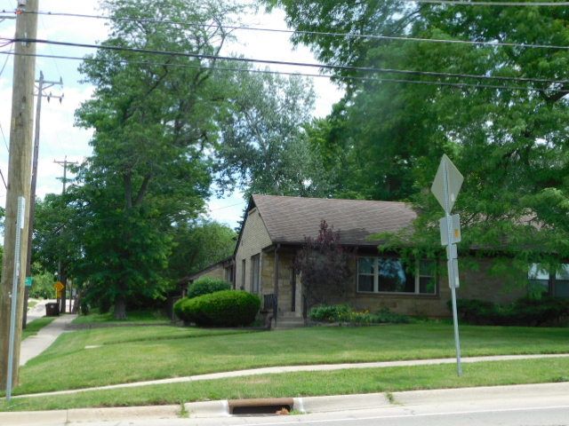 1421 Parkview Avenue, Rockford, IL 61107