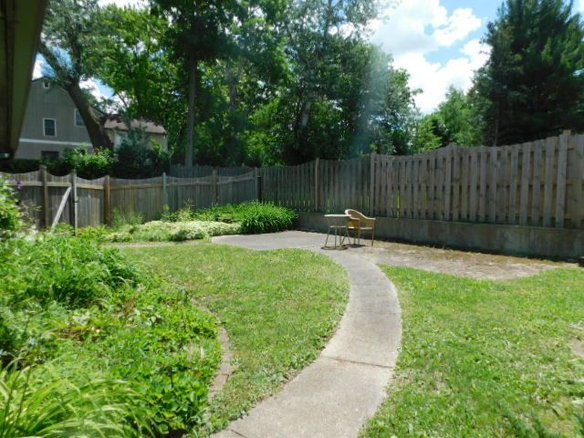 1421 Parkview Avenue, Rockford, IL 61107