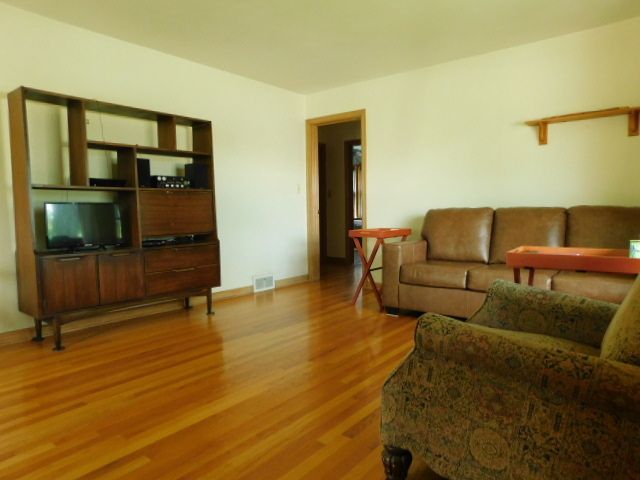 1421 Parkview Avenue, Rockford, IL 61107