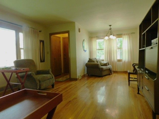 1421 Parkview Avenue, Rockford, IL 61107