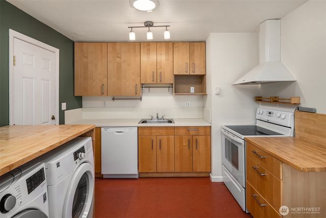 3010 S Andover Street, Seattle, WA 98108
