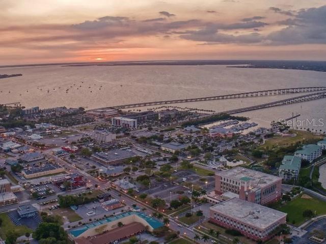 21239 WYNYARD AVENUE, Port Charlotte, FL 33954