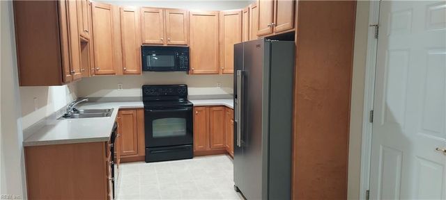 5111 S Links CIR, Suffolk, VA 23435