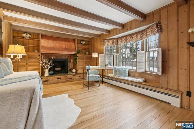 355 Kensington Drive, Ridgewood, NJ 07450